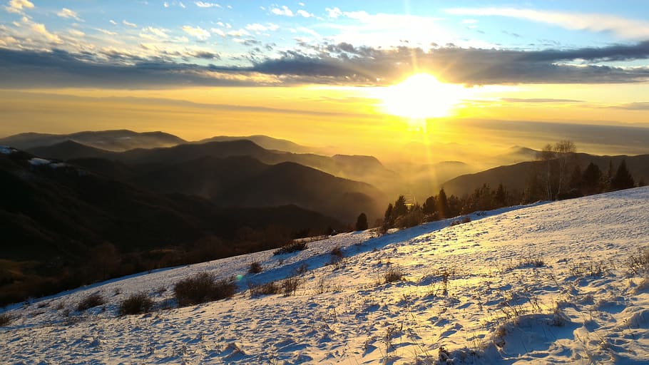 sun, mountain, snow, cold, light, yellow, trees, forest, clouds HD wallpaper