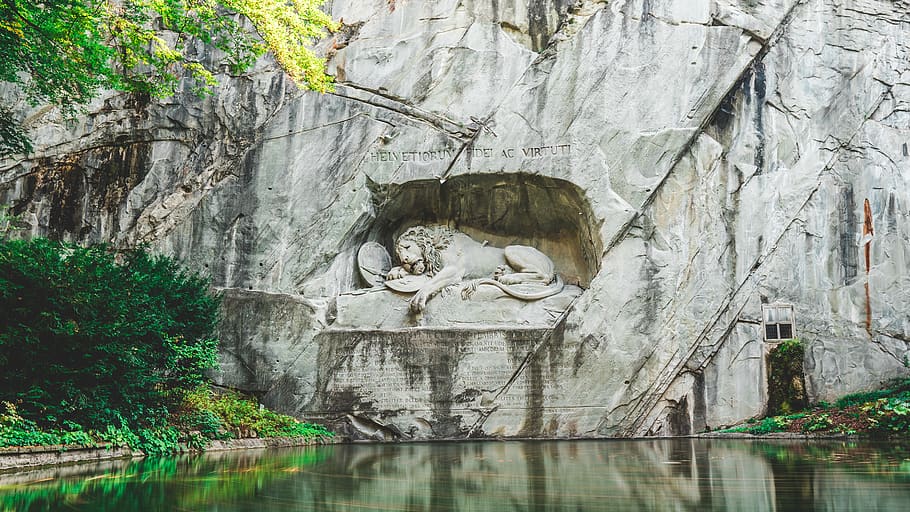 Reclining Lion Statue, rock, water, solid, rock formation, representation HD wallpaper