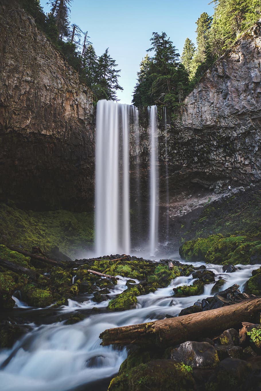 waterfalls under blue sky, cliff, long exposure, tree, forest HD wallpaper