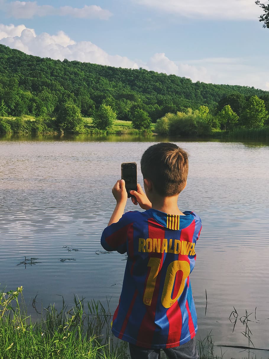 kid, fun, outdoors, nature, lake, ronald, ronaldihnio, football HD wallpaper