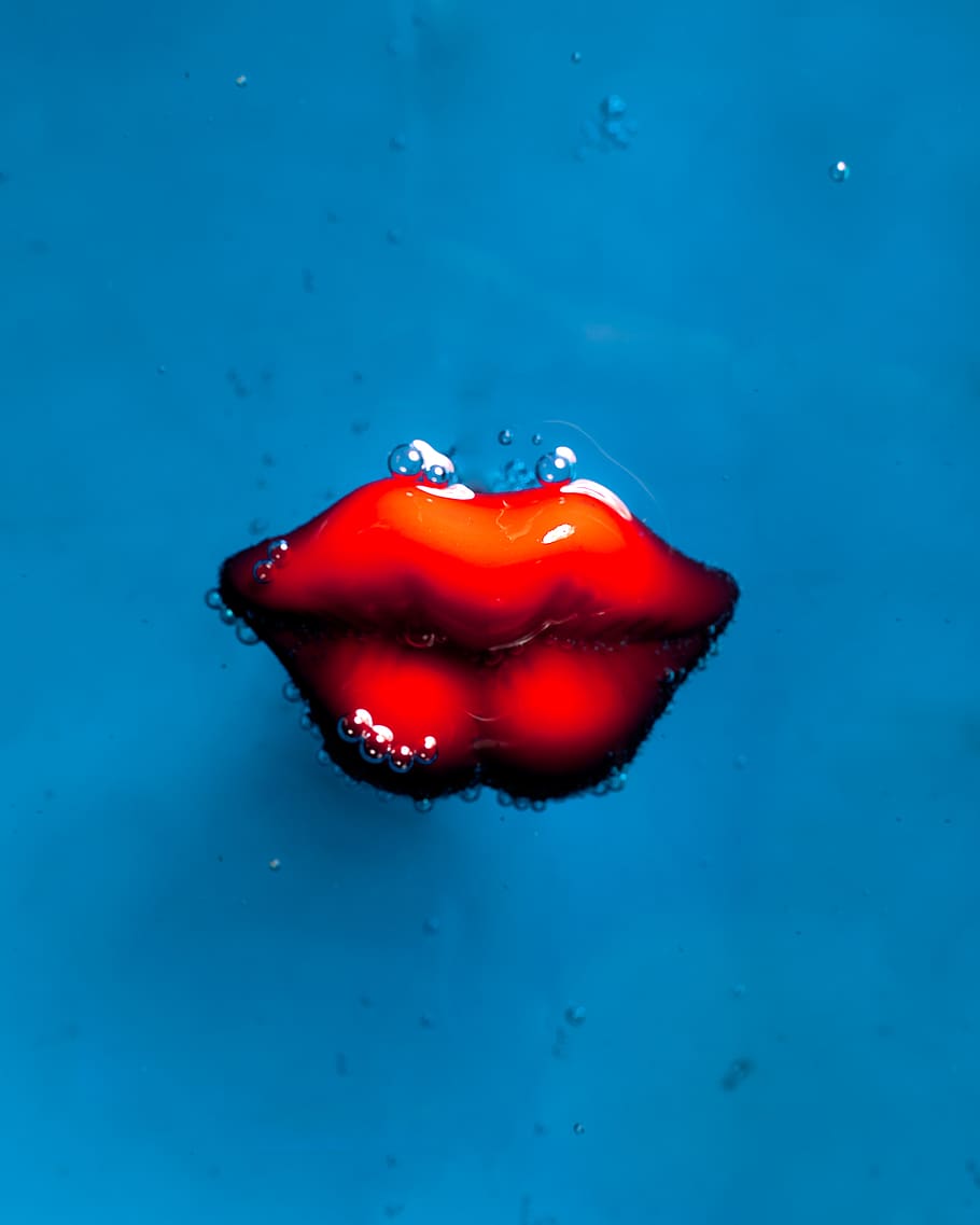 blue, water, red, close-up, no people, motion, studio shot HD wallpaper