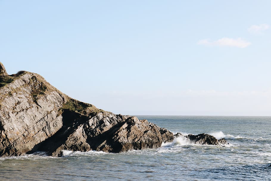 coast, sea, ocean, water, rocky, coastline, summer, waves, crashing HD wallpaper