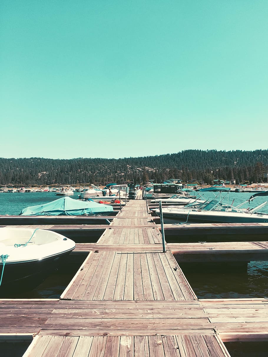lake, dock, boat, trees, mountains, big bear, california, sky HD wallpaper
