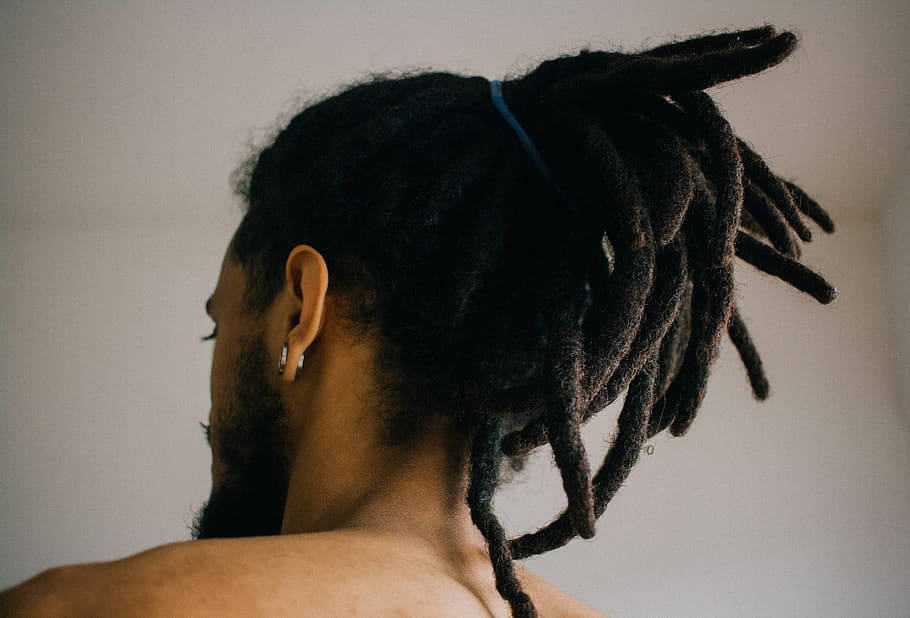 man with dreadlocks, headshot, one person, portrait, indoors HD wallpaper