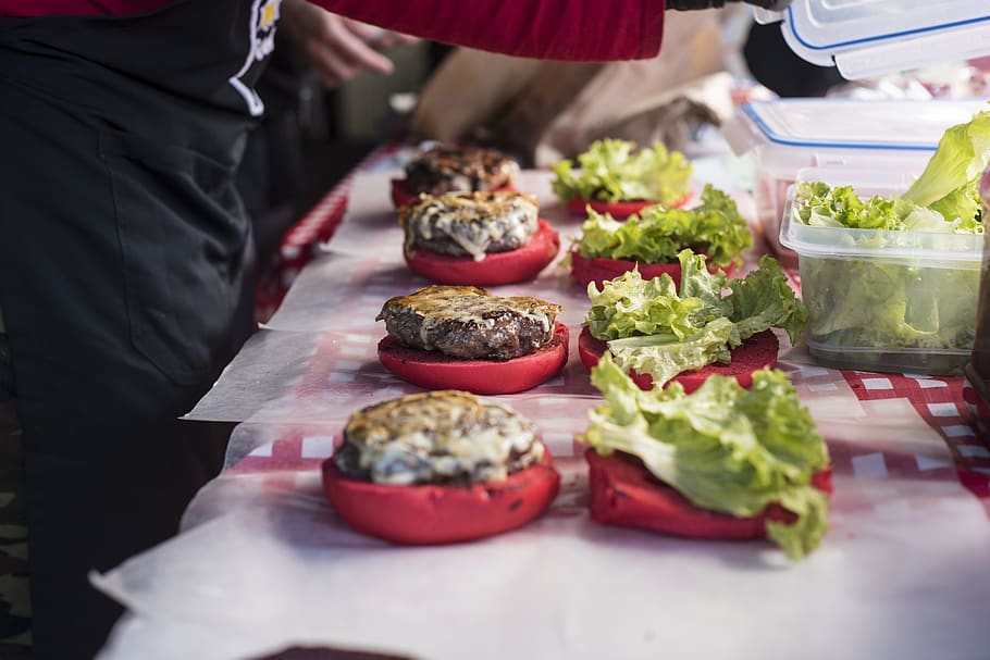Red Hamburgers, beef, close-up, delicious, fast food, lettuce HD wallpaper