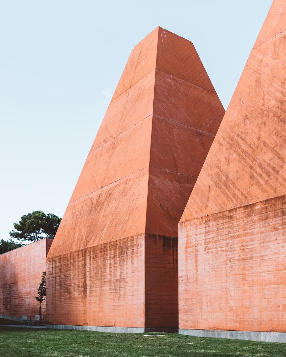 brown concrete building during daytime, portugal, cascais, casa das histórias paula rego HD wallpaper