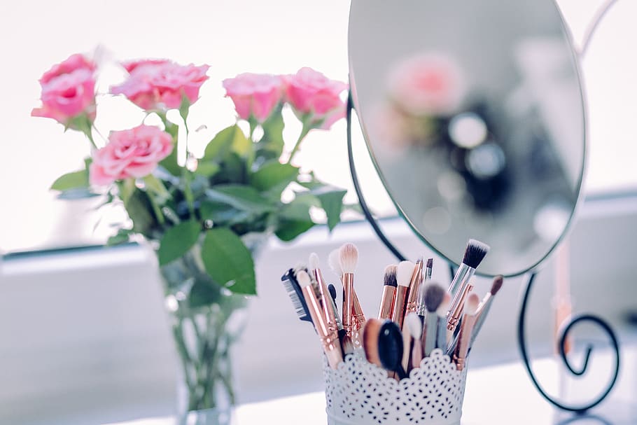 makeup, brush, beauty, mirror, rose, petals, pink, leaves, green HD wallpaper