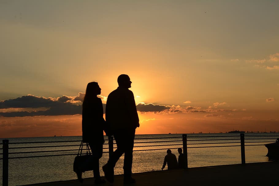 Man and Woman Silhouette Walking during Sunset, clouds, evening HD wallpaper