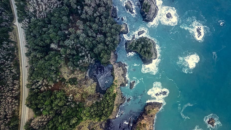 birds eye photography of body of water near mountain, cliff, pch HD wallpaper