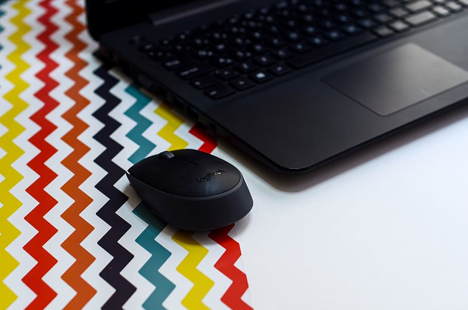 Black Wireless Mouse Beside Laptop, computer, cordless, portable HD wallpaper