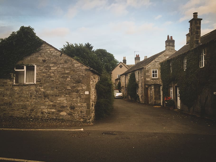 Houses and Trees, architecture, car, clouds, daylight, daytime HD wallpaper