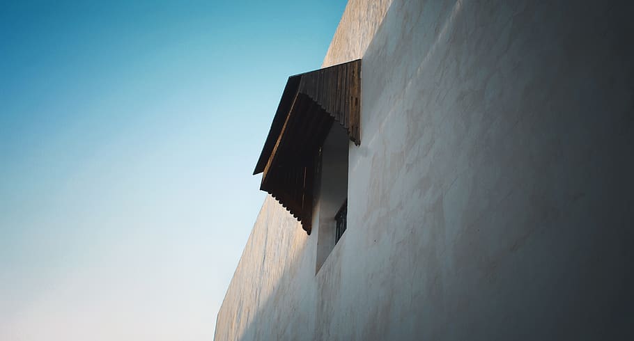 gray concrete building during daytime, awning, canopy, wall, window HD wallpaper