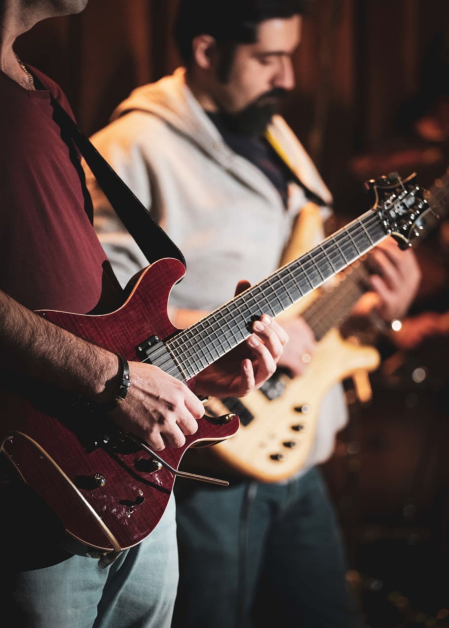 men playing guitar, musical instrument, leisure activities, electric guitar HD wallpaper