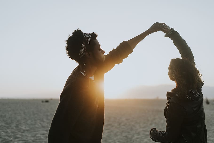 Man and Woman Holding Each Other's Handsd, backlit, beach, bonding HD wallpaper