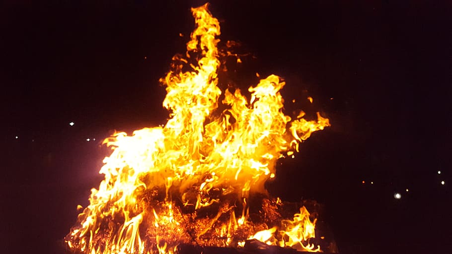 italy, gaeta, burning, fire, flame, fire - natural phenomenon HD wallpaper