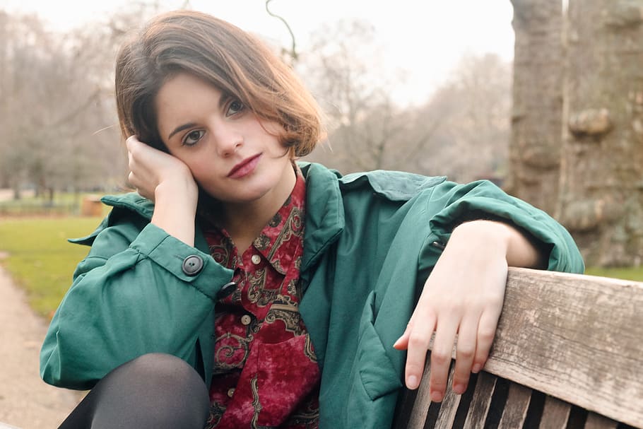 portrait, looking at camera, sitting, young adult, one person HD wallpaper