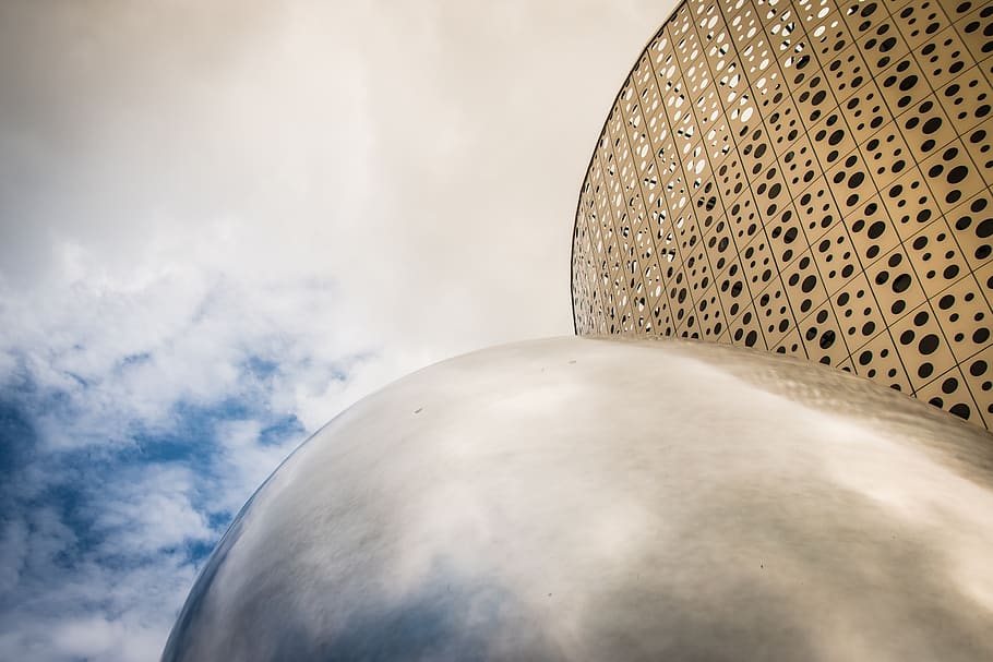 Worm View of Building, architecture, art, city, clouds, futuristic HD wallpaper