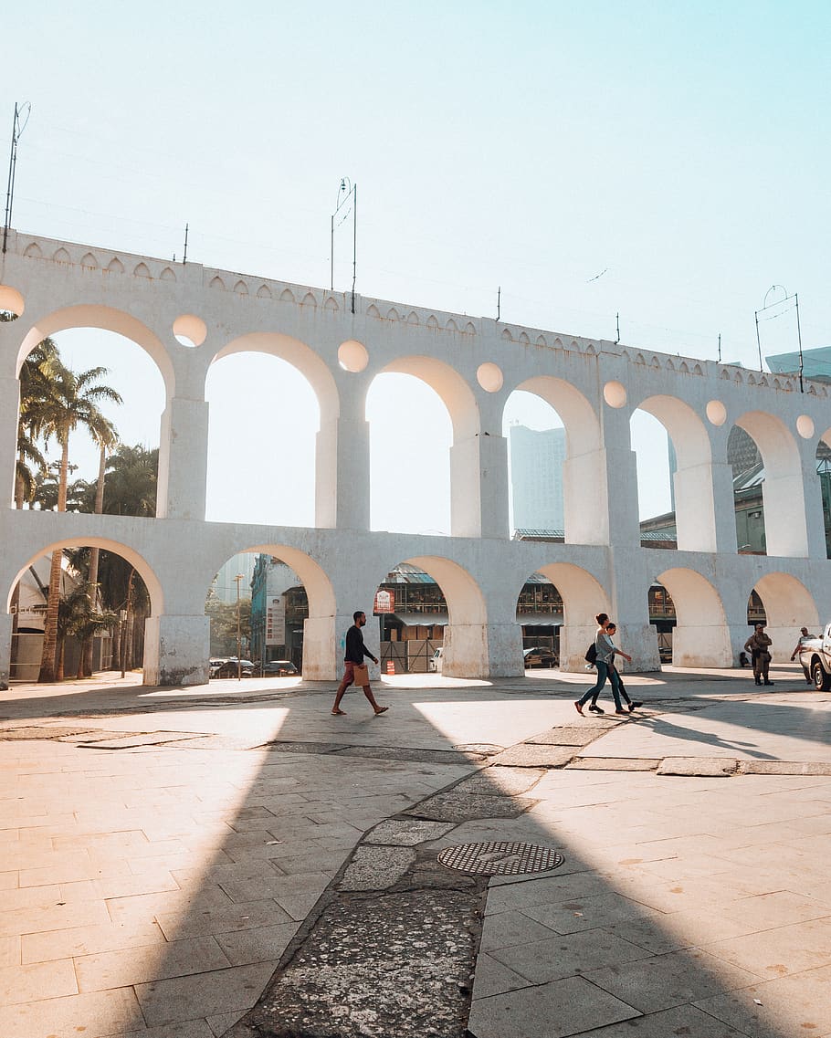 people walking beside arch, built structure, architecture, group of people HD wallpaper