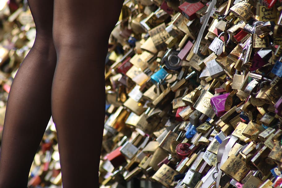 paris, pont neuf, france, love, love locks, legs, woman, black tights, HD wallpaper