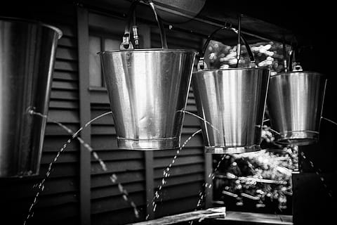flow, bucket, buckets, water, slow, black and white, hole, holes HD wallpaper