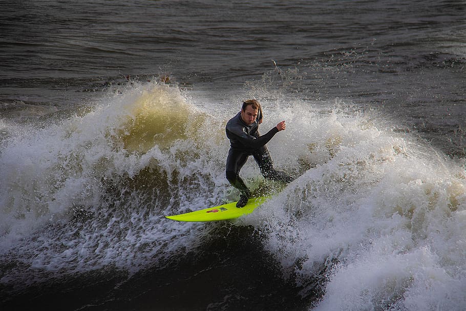 man surfing during daytime, breaker, swell, athlete, male, wallpaper, HD wallpaper