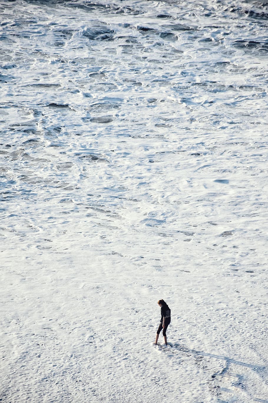 person walking on icy surface, human, leisure activities, adventure HD wallpaper