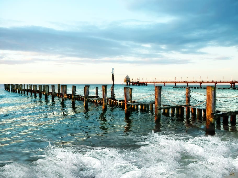 Wave Splashing on Dock, beach, bridge, coast, dawn, horizon, jetty HD wallpaper