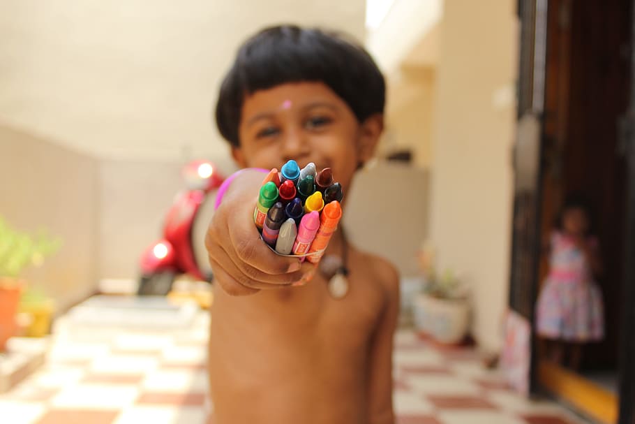 child, colored, crayons, happy, smile, boy, toddler, home, house HD wallpaper