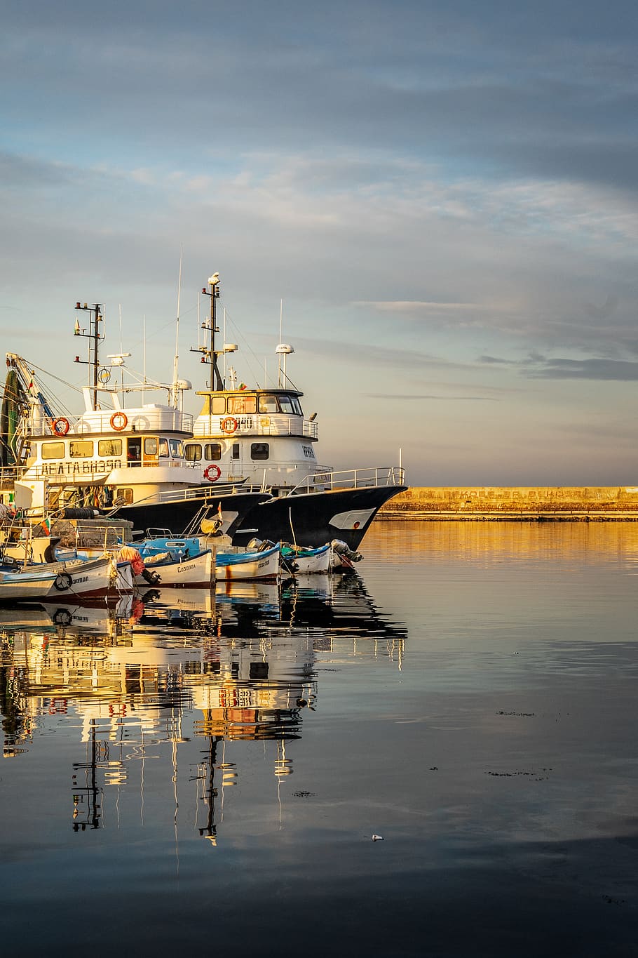 fishing vessel, fisherman, ship, ocean, sky, maritime, coast, HD wallpaper