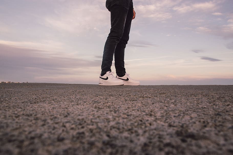 jumping man, sky, low section, one person, cloud - sky, human body part HD wallpaper
