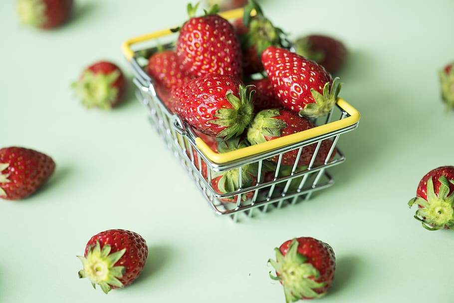 basket, berry, breakfast, bright, cart, delicious, dessert HD wallpaper