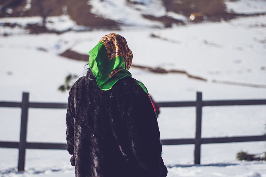 Selective Focus Photography of Person Standing on Snowfield, blurred background HD wallpaper