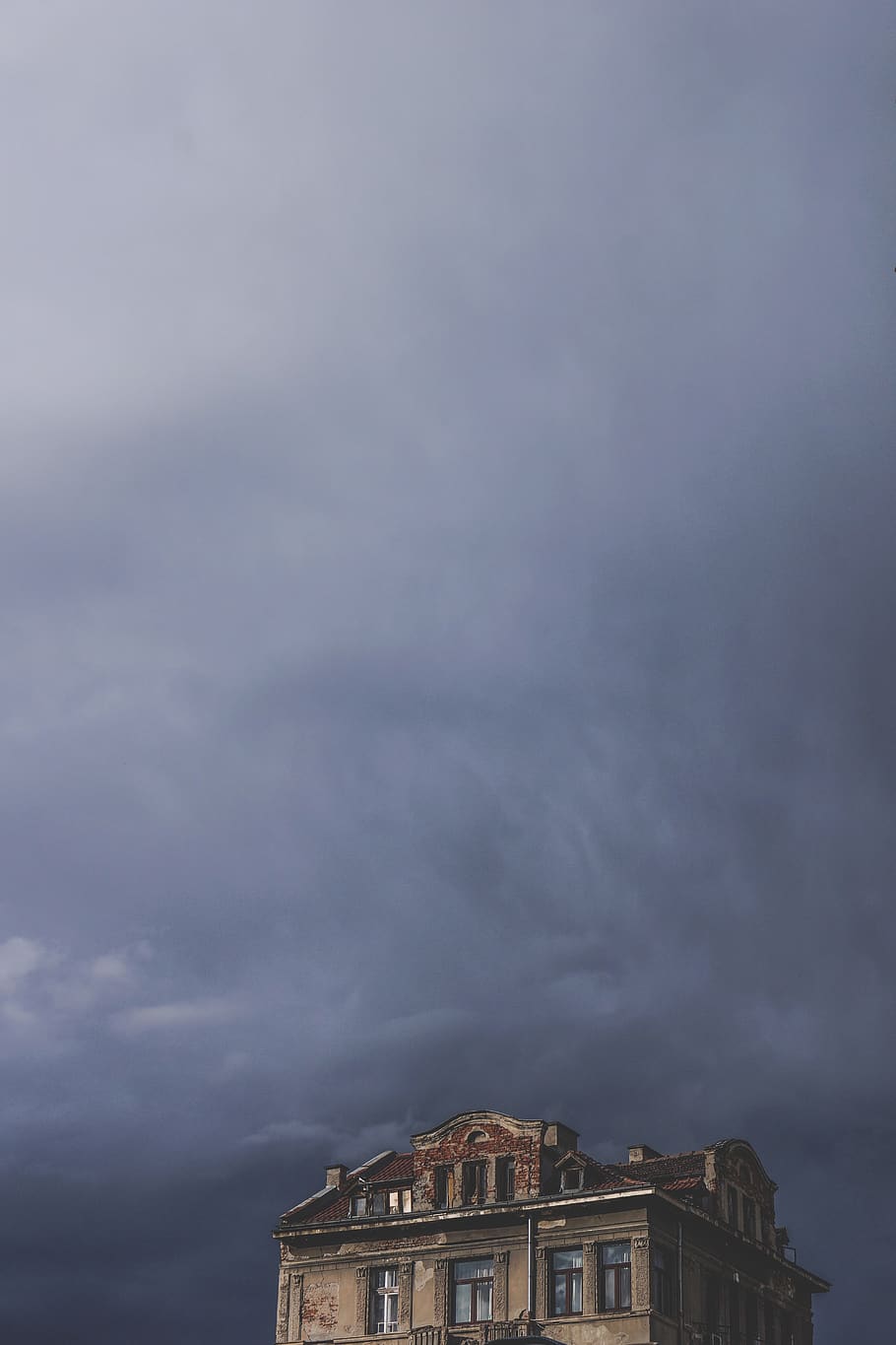 bulgaria, sofia, house, gradient, feeling, sky, dark, grey HD wallpaper