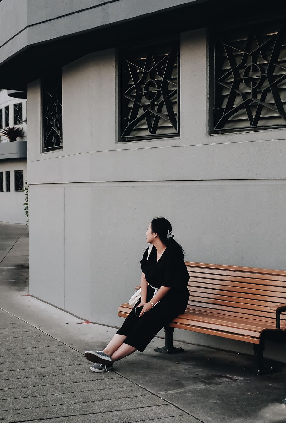 australia, brisbane, people, waiting, bench, park, real people HD wallpaper