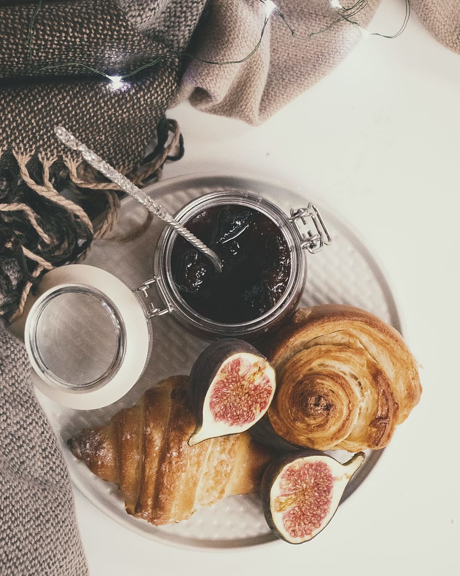 pomegranate fruit and bread, pastry, jam, tray, fig, jar, breakfast HD wallpaper