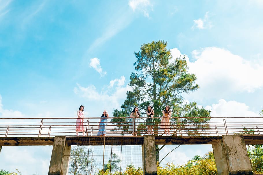 Landscape Photography of People on Bridge, architecture, daylight HD wallpaper