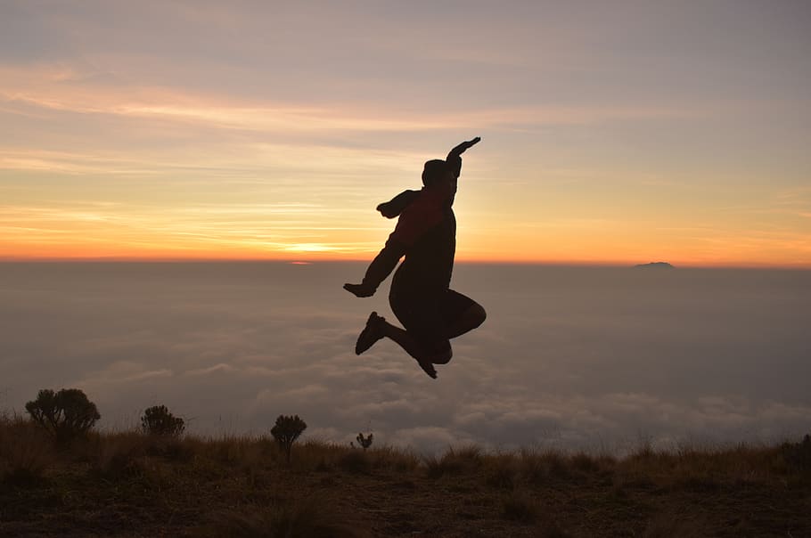 jump, young, man, expression, silhouette, happy, sunrise, adventure HD wallpaper