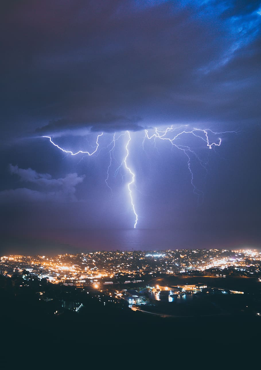 thunder light at night, lightning, power in nature, storm, cloud - sky HD wallpaper