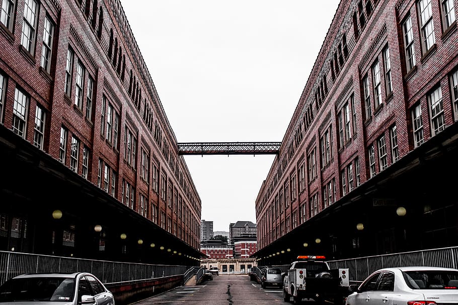 building, structure, architecture, sidewalk, alley, window HD wallpaper