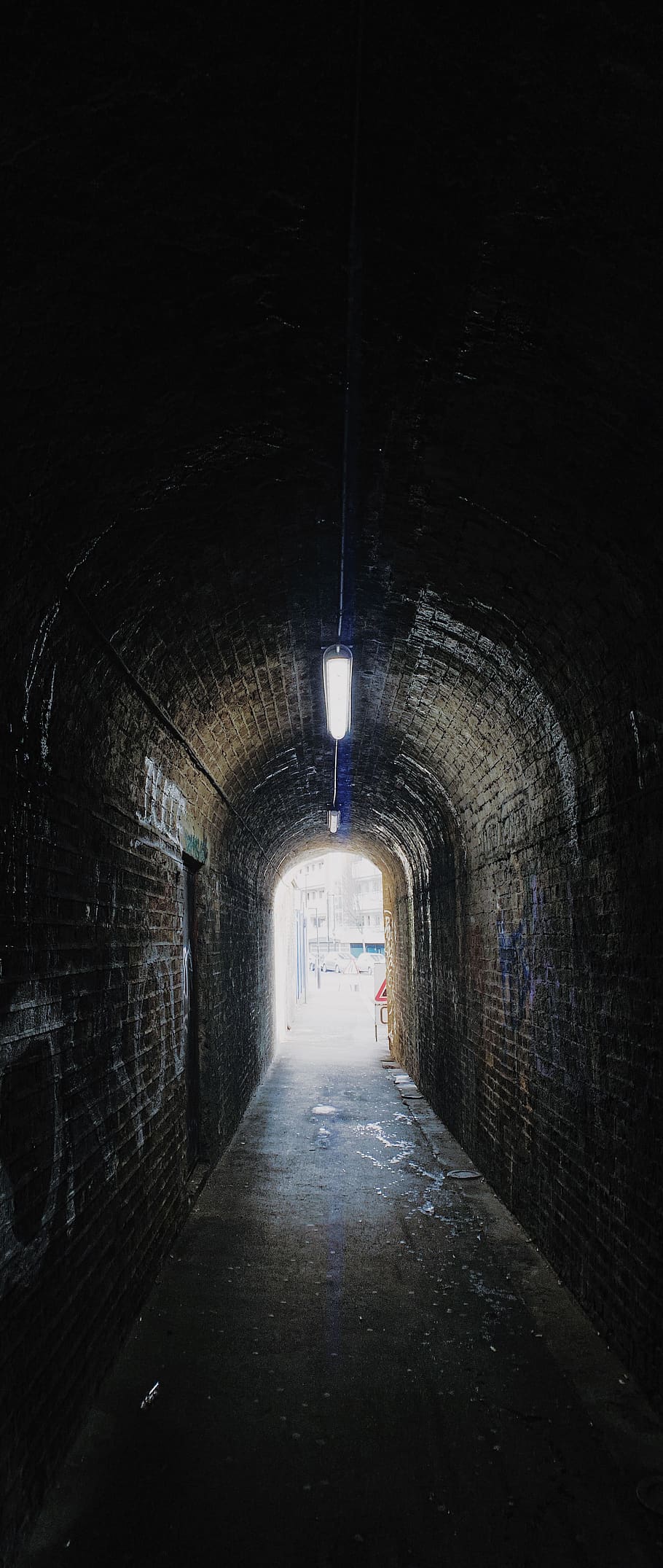 path, walkway, corridor, tunnel, crypt, limehouse, light, dark HD wallpaper