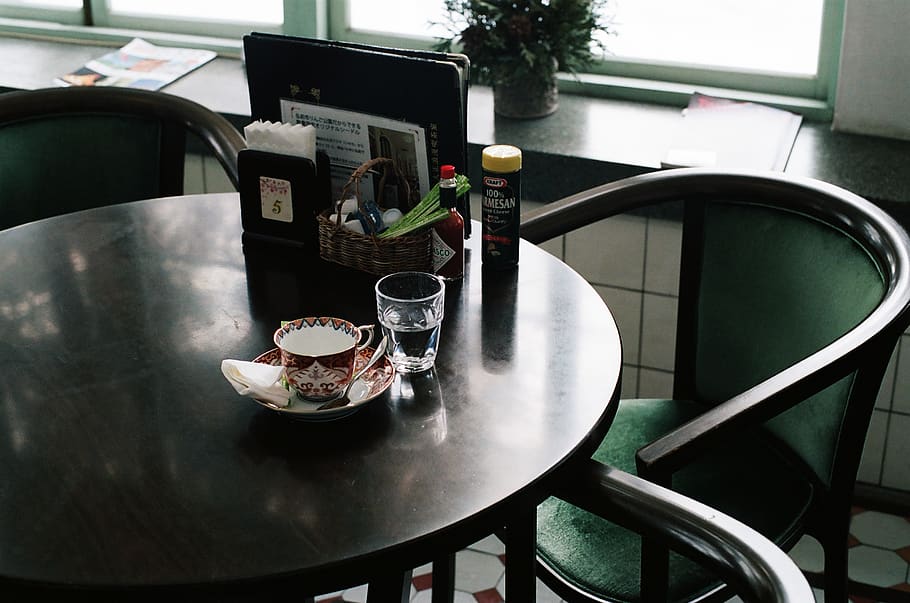 table, food and drink, seat, chair, no people, indoors, restaurant HD wallpaper
