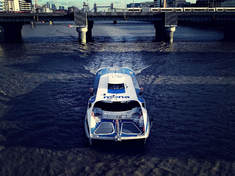 Photography of White And Blue Boat, bridge, city, daylight, ferry HD wallpaper
