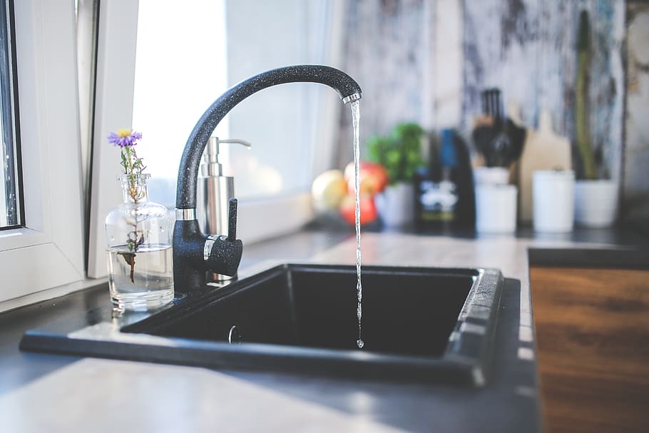 Water flows from the tap to sink, faucet, interior, kitchen, vase, HD wallpaper