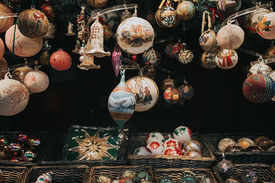 assorted bauble lot, retail, for sale, hanging, market, large group of objects HD wallpaper