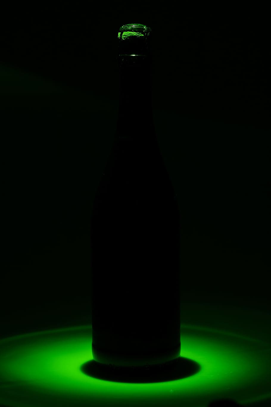 bottle, champagne, drink, effect, light, nobody, objects, shot HD wallpaper