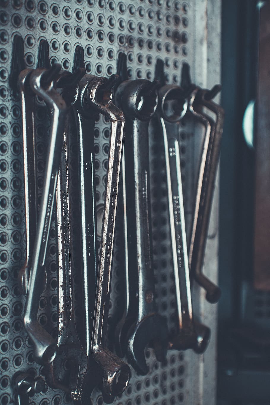 close-up photo of gray combination wrench set, gesees, germany, HD wallpaper