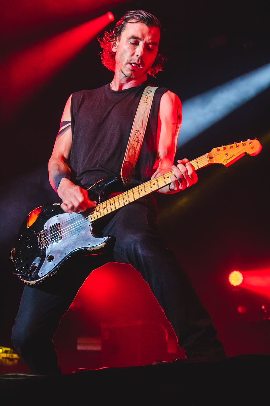 Man Playing Guitar, concert, electric guitar, guitarist, musical instrument HD wallpaper
