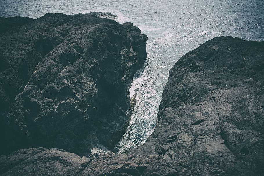 Bird's Eye View of Cliff over Cove, cliffside, daylight, high HD wallpaper