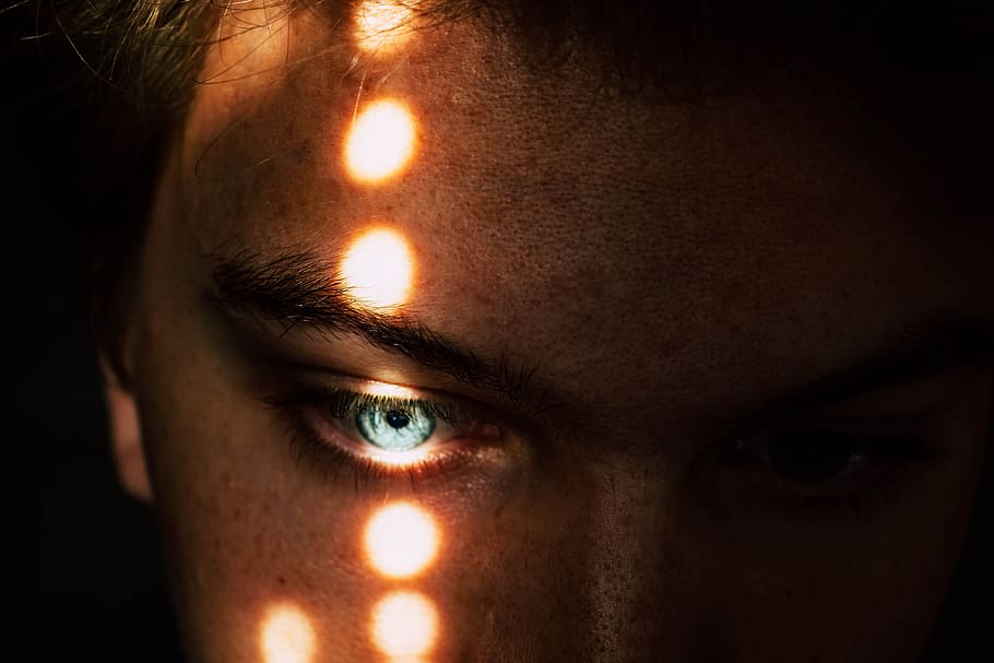close-up photo of blue human eye, dark, sunset, face, portrait HD wallpaper