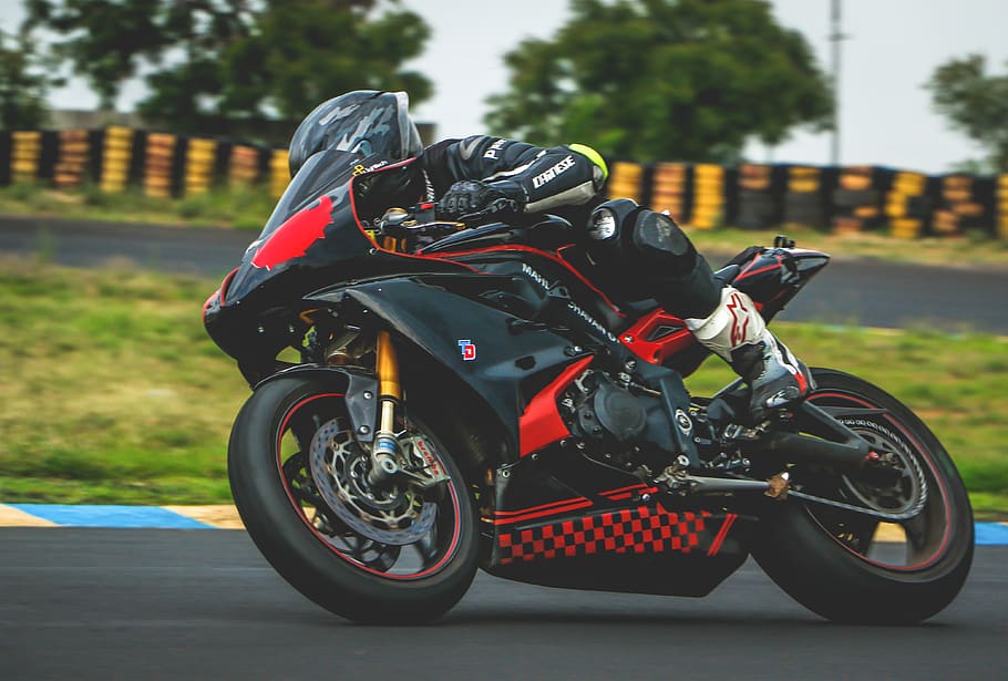 Man With Black Alpinestar Racing Suit Riding Black and Red Sports Bike, HD wallpaper